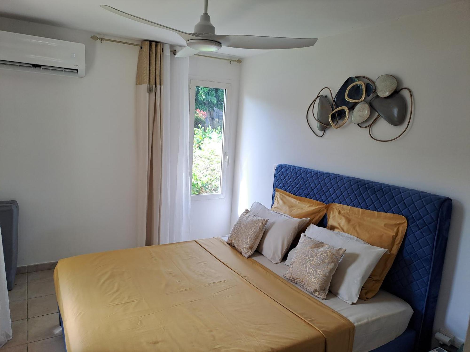 Rdc Appartement En Bord De Mer Au Son Des Vagues Le Moule Extérieur photo