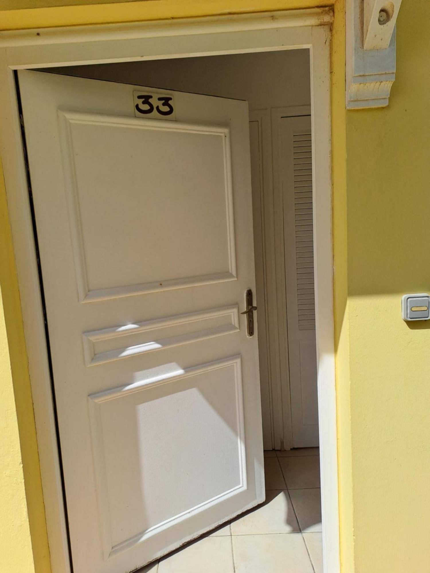 Rdc Appartement En Bord De Mer Au Son Des Vagues Le Moule Extérieur photo