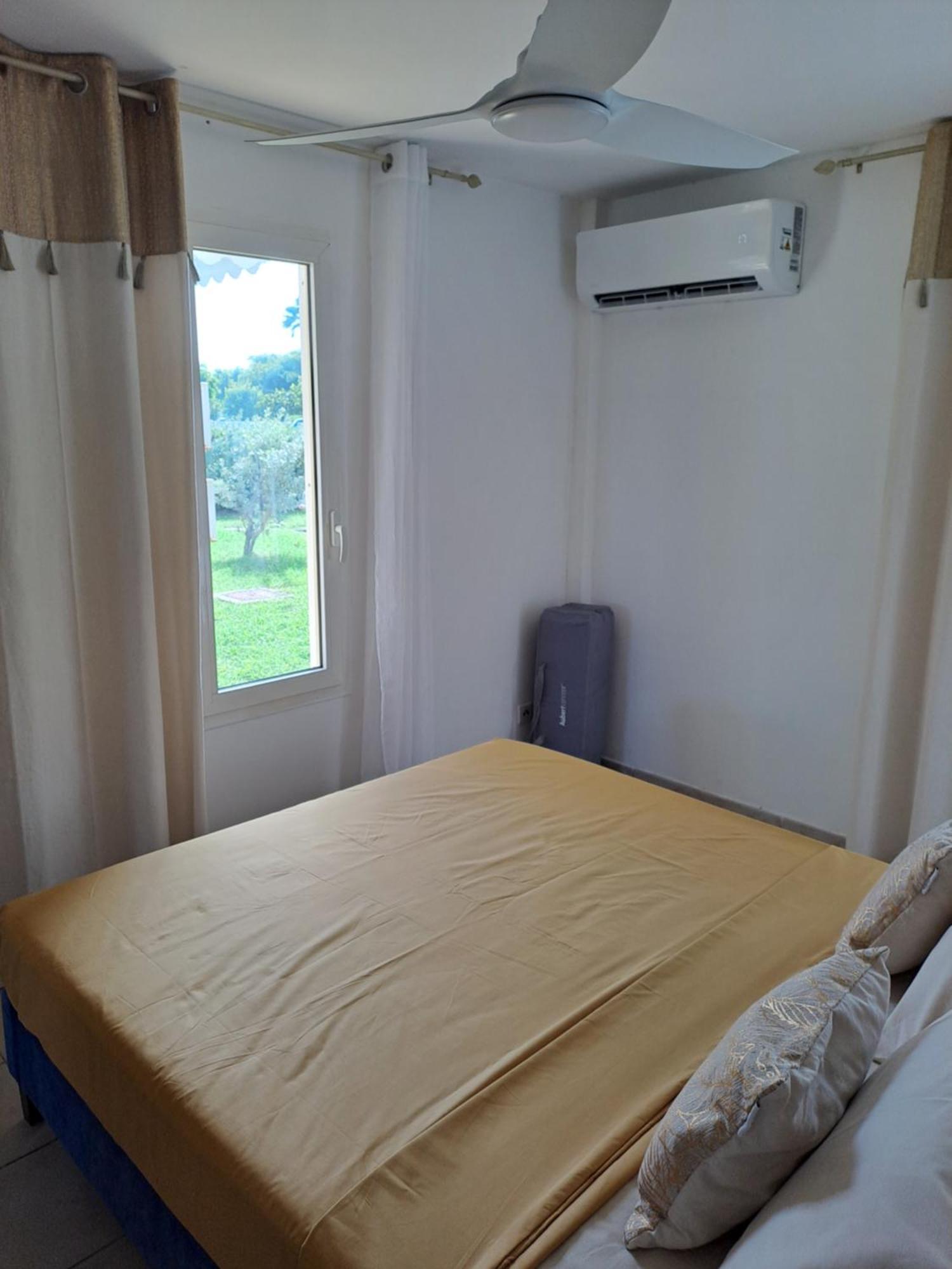 Rdc Appartement En Bord De Mer Au Son Des Vagues Le Moule Extérieur photo